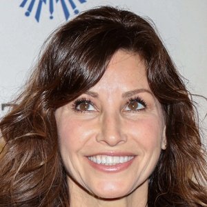 Gina Gershon image 7