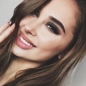 Gina Shkeda, 28 (Star di YouTube)