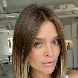 Gine Margrethe Larsen, 36 (Instagram Star)