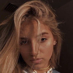 Giovanna Micheline, 22 (TikTok Star)