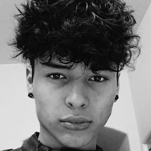 Giovanny, 26 (Instagram Star)