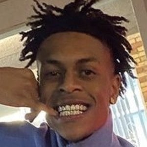 girlzluhdev, 21 (Instagram Star)