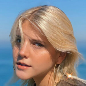 Giu Nassa, 22 (Cantante pop)