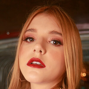 Giu Nassa, 22 (Pop Singer)