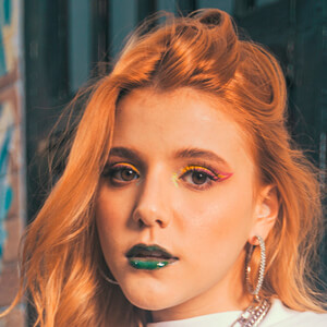 Giu Nassa, 22 (流行歌手)