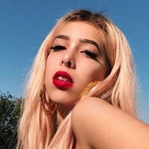 Gloomy Sarah image 4