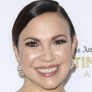 Gloria Kellett, 50 (编剧)