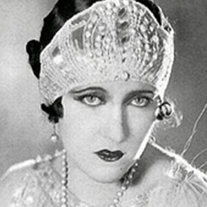 Gloria Swanson image 3