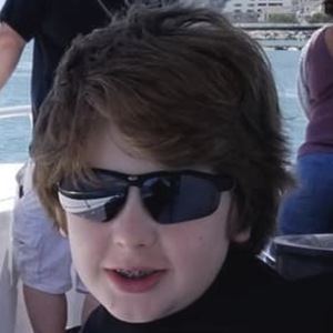 Golden Ninja 50, 19 (YouTube明星)