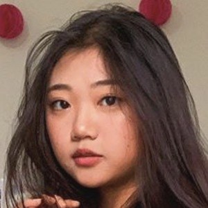 Grace Kim, 23 (Estrella de TikTok)