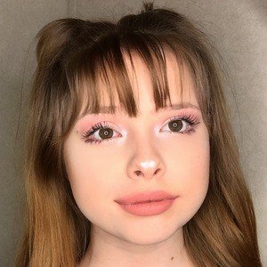 Grace Niccole, 21 (YouTube Star)