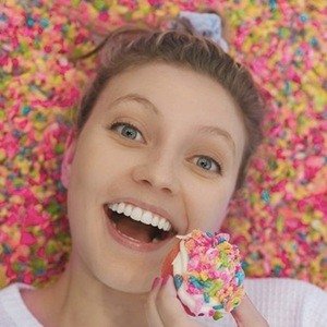 Grace Sharer, 25 (YouTuber)