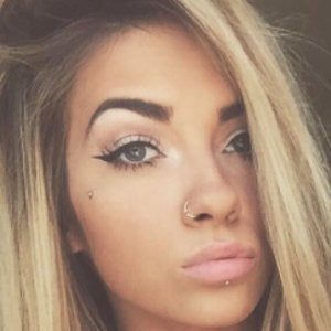 Gracie Renfro, 32 (YouTube明星)