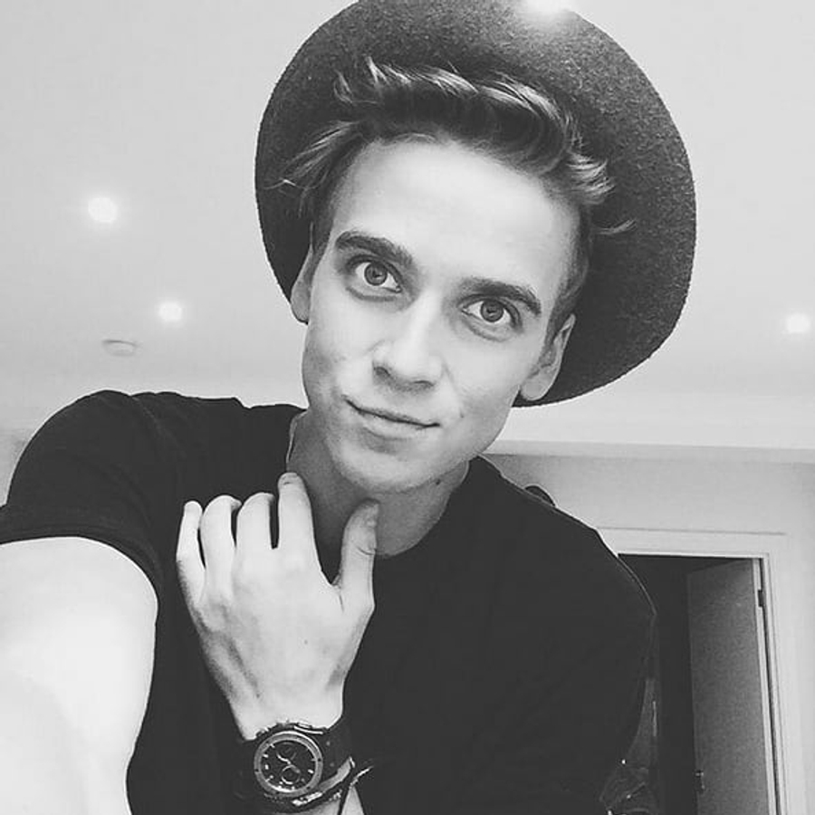 Graham Sugg, 62 (Twitter Star)