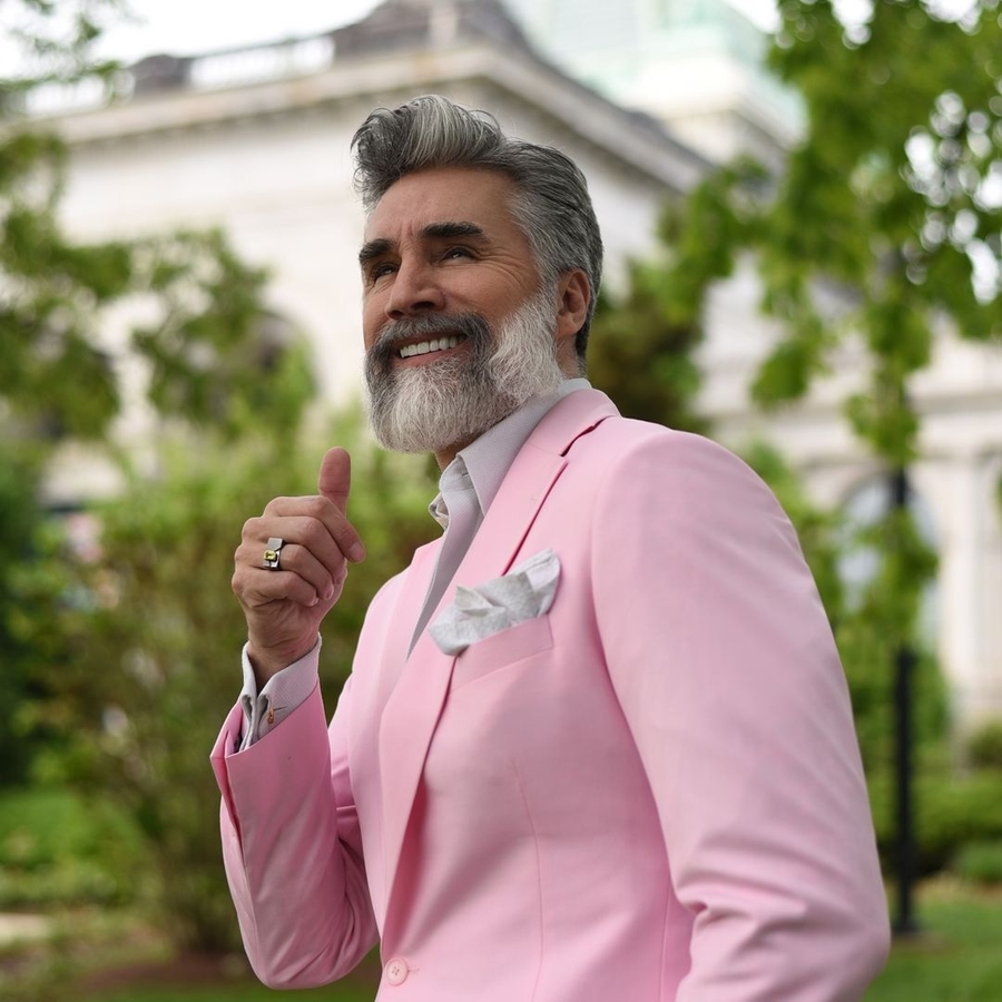 Greg Berzinsky, 63 (Architecte)