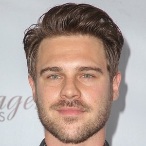 Grey Damon, 38 (电视演员)