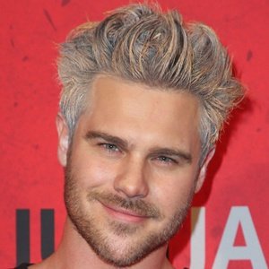 Grey Damon, 38 (電視演員)