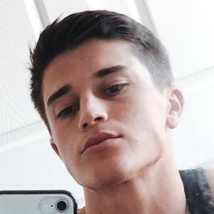 Greyson Hoelzel image 3