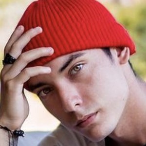 Guille Velard, 23 (TikTok明星)