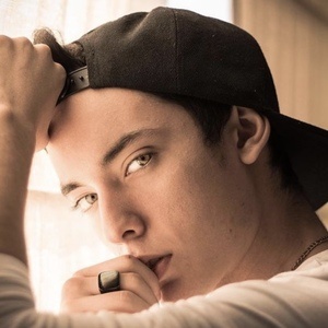 Guille Velard, 23 (TikTok Star)