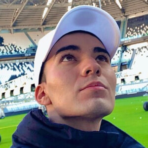 GUMAGU, 27 (TikTok Star)