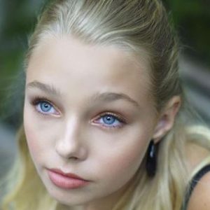 Gwen Rachel, 22 (模特)