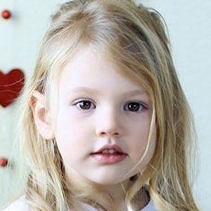 Gwyneth Weiss image 4