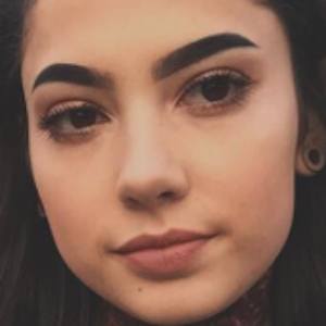 Hailee, 24 (TikTok Star)