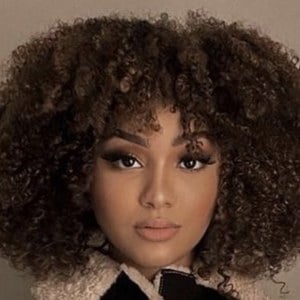 Hailey Laine, 27 (YouTube明星)