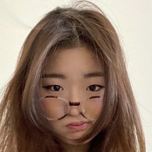 Hailey Ra, 24 (TikToker)