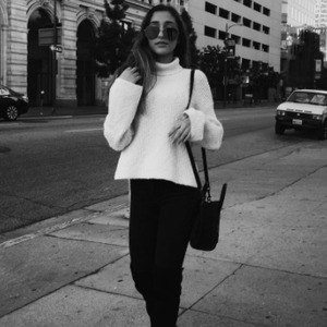 Hailey Sani, 25 (YouTube明星)