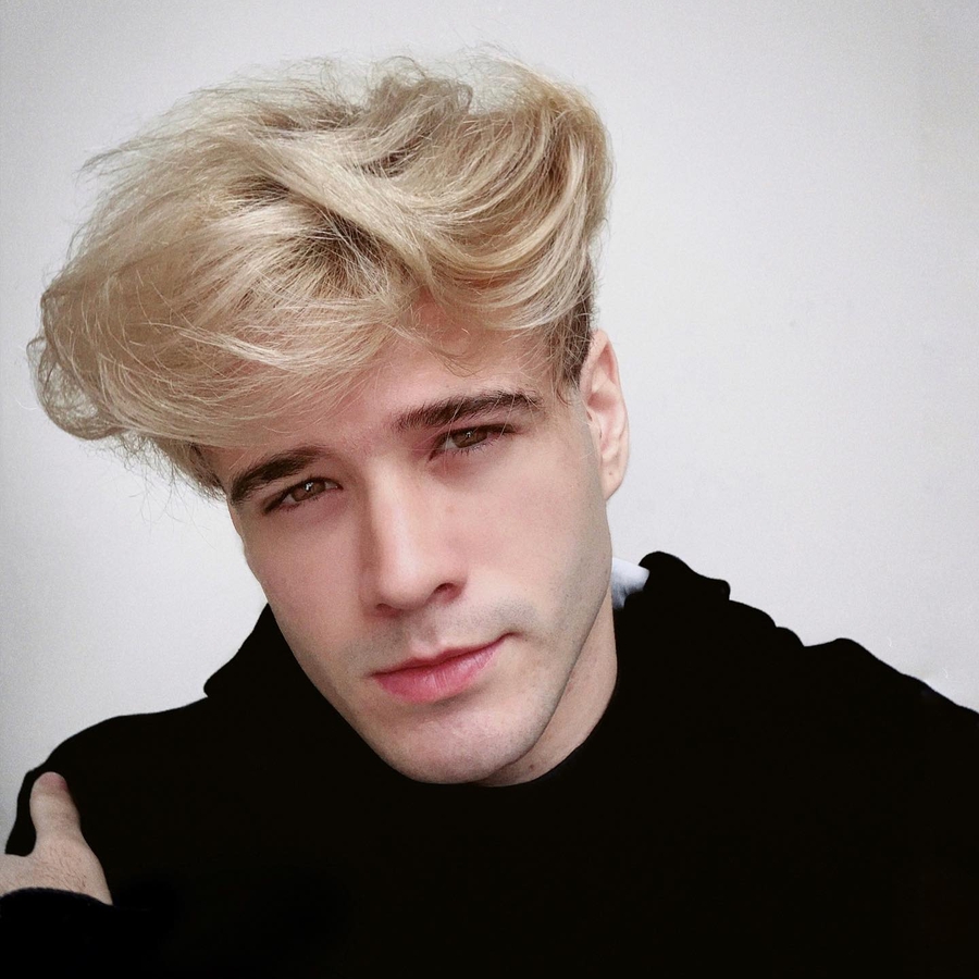 Hall Mendes, 28 (电视演员)