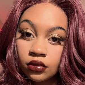 Halle Marie, 21 (TikTok Star)