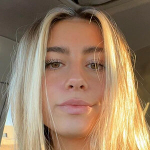 Halle Sandberg image 4