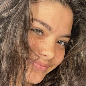 Hallie Barido, 22 (TikTok Star)