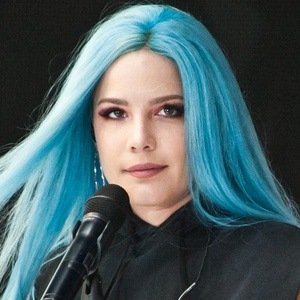 Halsey, 31 (Поп-певец)