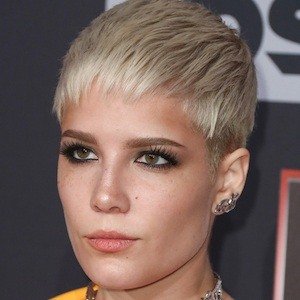 Halsey, 31 (流行歌手)