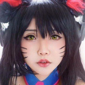 Hana Dinh, 34 (Instagram Star)