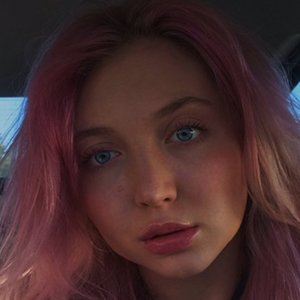 Hana Hayes image 4