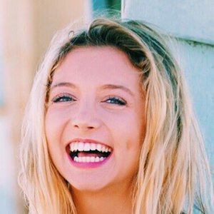 Hana Hayes image 5