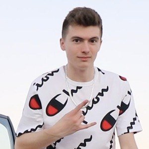 HankDaTank, 27 (YouTube明星)