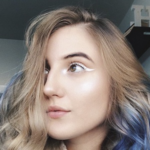 Hanna Caterine, 25 (TikTok Star)