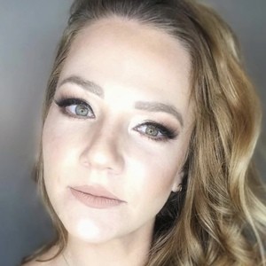 Hanna Neves, 43 (Instagram Star)