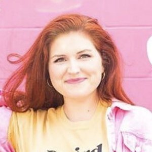 Hannah Bayles, 33 (YouTube Star)