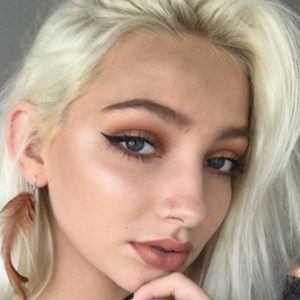 Hannah Blair image 3