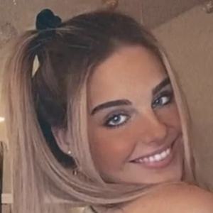 Hannah Evana, 22 (TikTok明星)