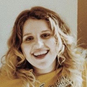 Hannah Grace, 32 (Folk Singer)