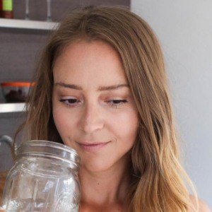 Hannah Howlett, 39 (YouTube Star)