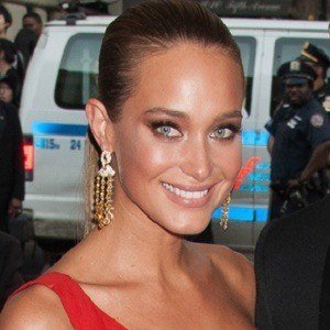 Hannah Jeter, 33 (Model)