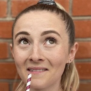 Hannah Lowther image 4